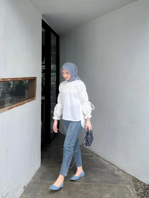 Bina Top Ruffle Oversized - Image 3