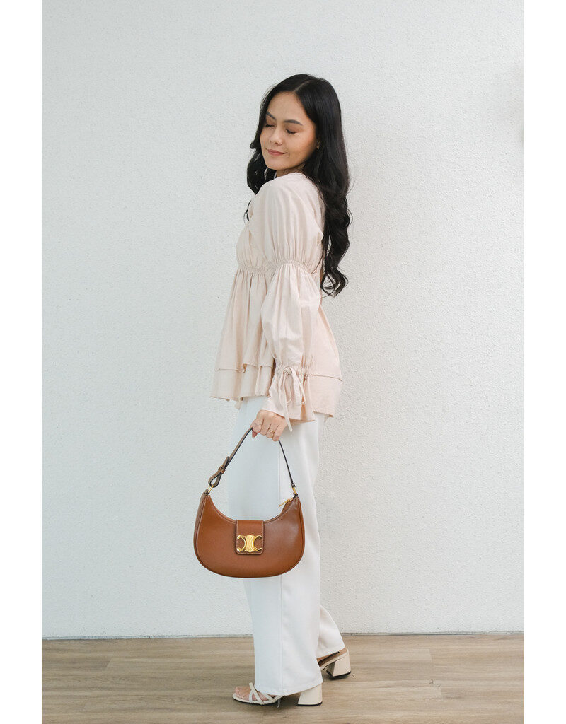 Alternative view of NONA THE LABEL - Liliana puffy top Shirt