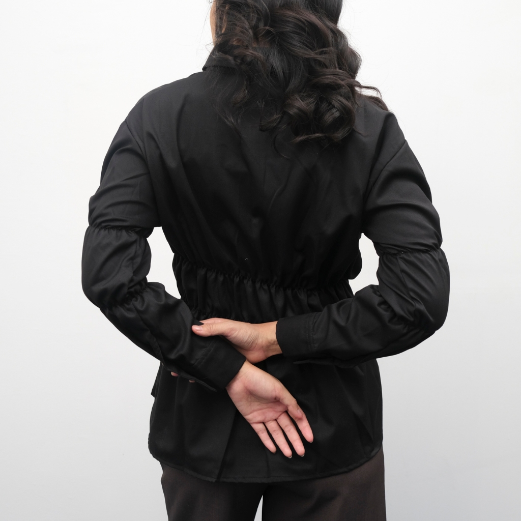 SHOPATALEEN - Nara Black | Kemeja Hitam Wanita Chic Edgy Oversize Lengan Panjang Bahan Adem Kekinian - Image 3