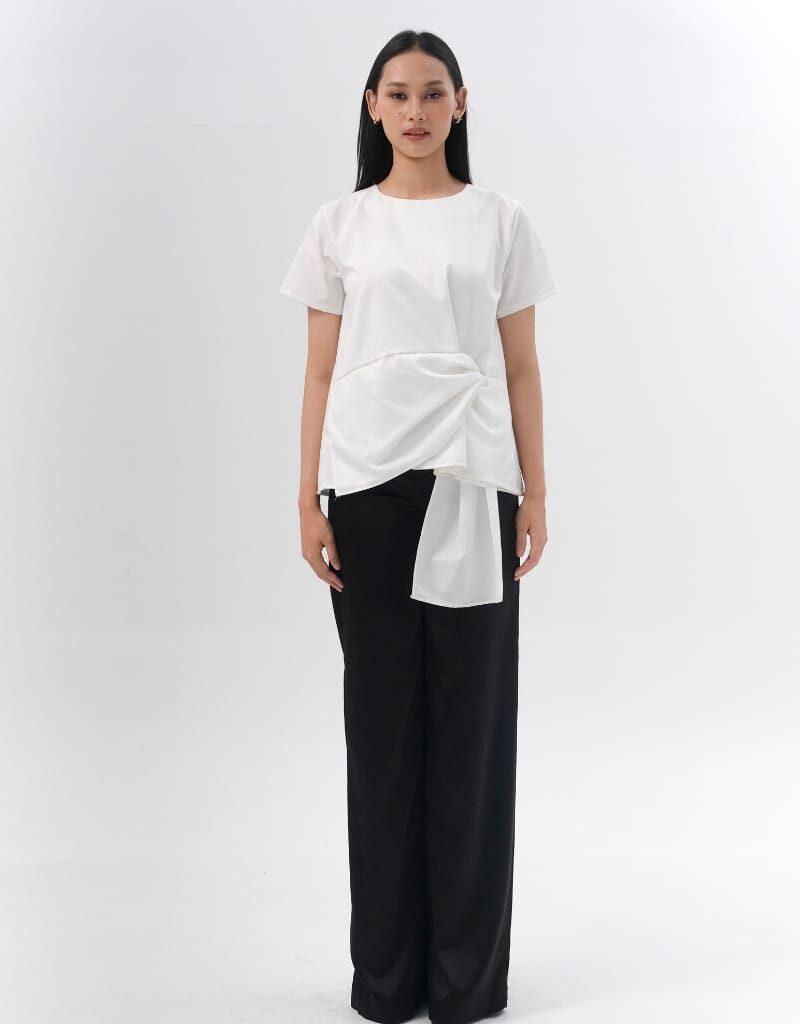 Alternative view of SHOPATALEEN - Jeslyn White Top